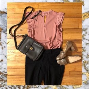 👄 NWOT Silky blush top size: XS